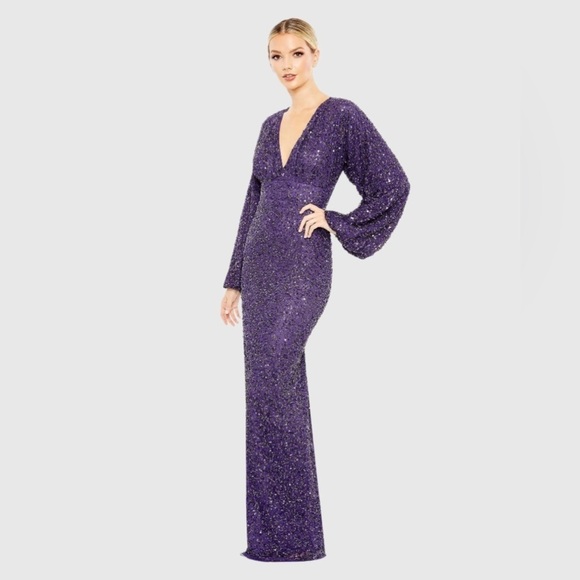 MAC DUGGAL 10791 NWOT
Sequined Puff Sleeve V Neck Gown - Picture 1 of 6
